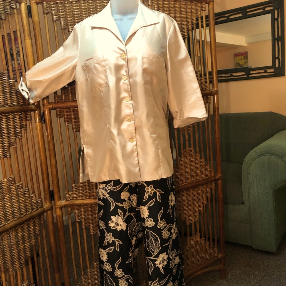 2 piece set- gold and black pants and blouse. Size 14